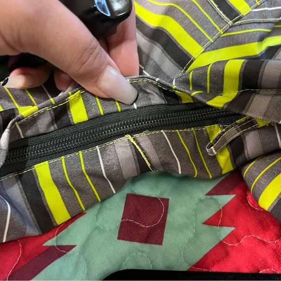 DC Ski/ Snowboard Jacket - Picture 13 of 14